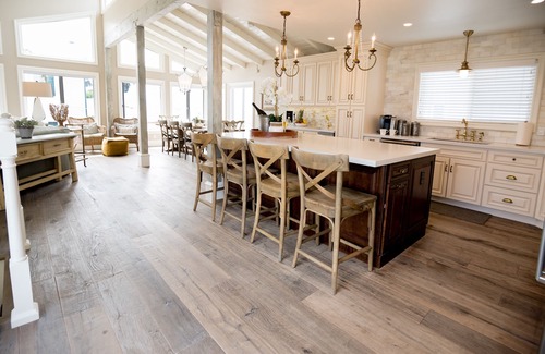 Oxnard Shores House | Remodeled & Beautiful Beach House Retreat! Ocean Views! 30 day minimum.