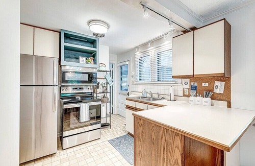 Indianapolis House | Remodeled Broad Ripple Bungalow Near Monon Trail