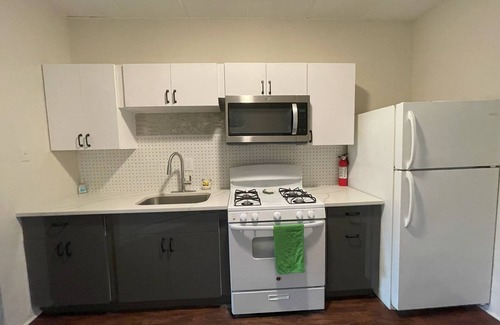The Heights Condo | Remodeled Condo Near NYC Manhattan Hospitals Metlife Stadium American Dream Mall
