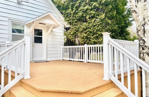 Juddville House | Remodeled country bungalow-conveniently located between Egg Harbor & Fish Creek