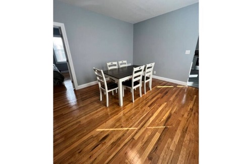 Utica Apartment | Remodeled Cozy 3-Bedroom Apartment in South Utica