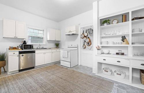 Durham House | Remodeled Farmhouse, Central, with Yoga room
