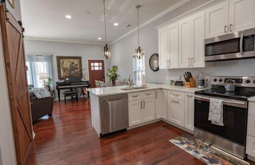 Downtown House | Remodeled Historic House Walkable to Everything