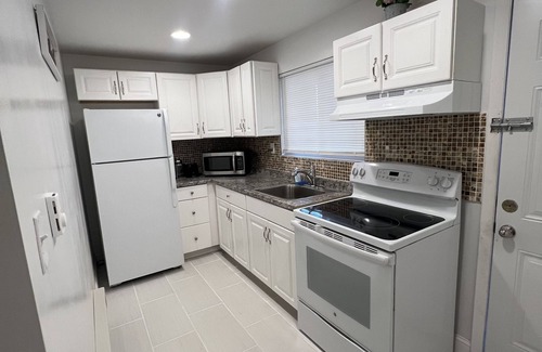 Glenwood House | Remodeled Home 4 Miles Away From Center City!