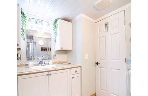 Mohave Valley House | REMODELED HOME BY THE RIVER