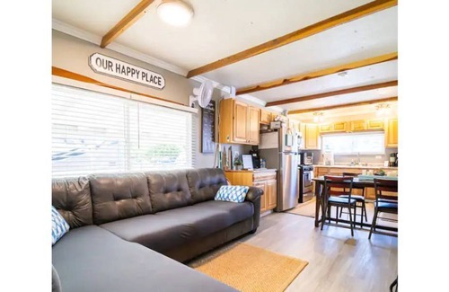 Mohave Valley House | REMODELED HOME BY THE RIVER