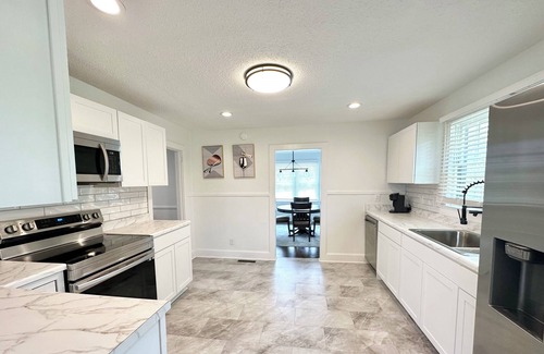 Reidville House | Remodeled home in historic Reidville town! Less than a mile-Tyger River Park.