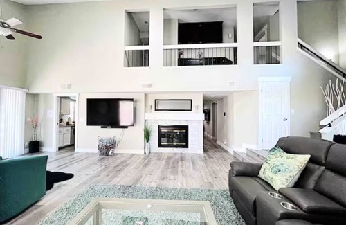 Green Valley House | Remodeled Home w/Pool & Hot Tub close to strip!