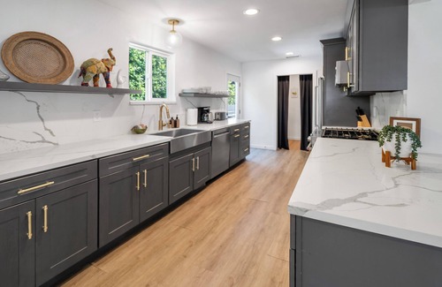 Culver - West House | Remodeled house w/large yard in West LA - 3 miles to beach