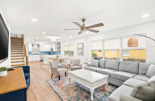 Candler House | Remodeled Lake House on Lake Weir