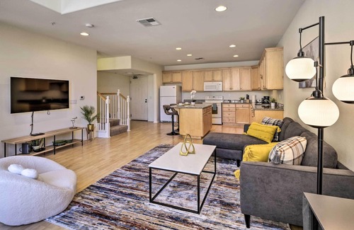 Luz Condo | Remodeled Loft Condo: Balcony, Pool + Hot Tub