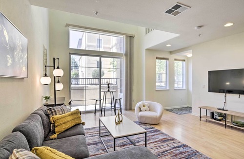 Luz Condo | Remodeled Loft Condo: Balcony, Pool + Hot Tub