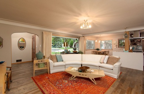 Loveland House | Remodeled mid-century home minutes from Estes Park/Fort Collins. Pet friendly