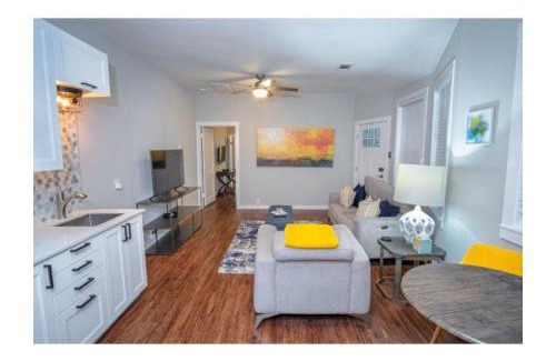 Mahncke Park Apartment | Remodeled Modern 1BR1BA Apt Near Downtown, 5min Pearl