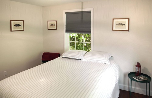 Bristol House | Remodeled Newfound Lake w water views home sleeps 10 -close to ski mountains!