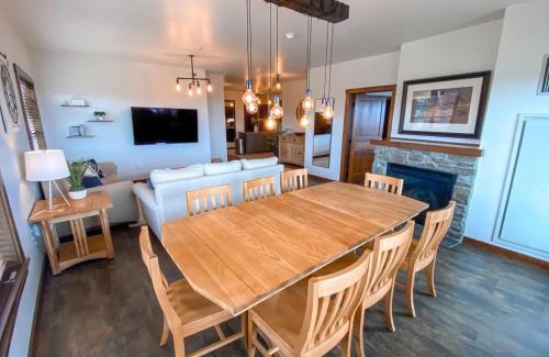 Snowshoe Apartment | Remodeled Ski In-Out - 305 Soaring Eagle - Luxury!