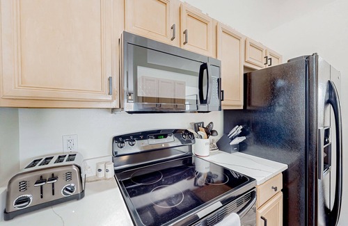 Solana House | Remodeled Solana Resort home with enclosed pool, game room, & gym - dog-friendly