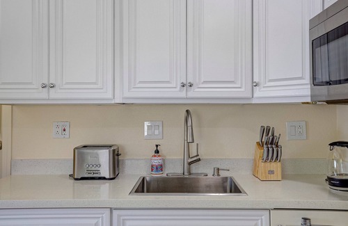 Milpitas House | Remodeled Studio w/Fast Wi-Fi in Heart of Bay Area