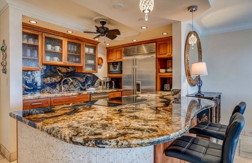 Kahana Condo | Remodeled top-floor oasis with ocean views