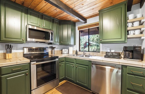 Tahoe Village House | Remodeled Townhouse-Sleeps 8-Foosball-Near Hiking, skiing- 2 King Beds