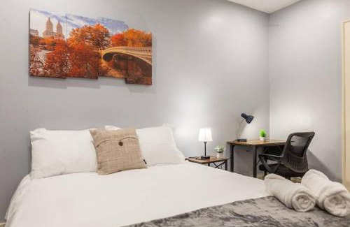 Buffalo Apartment | Remodeled2bd-wqueenbedmercy,tv,workdesk