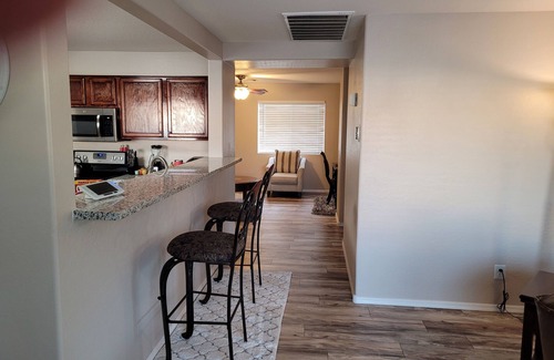 Maricopa House | Remodled Cheerful 3 Bedroom 2 bath Home with beautiful Oasis Pool.