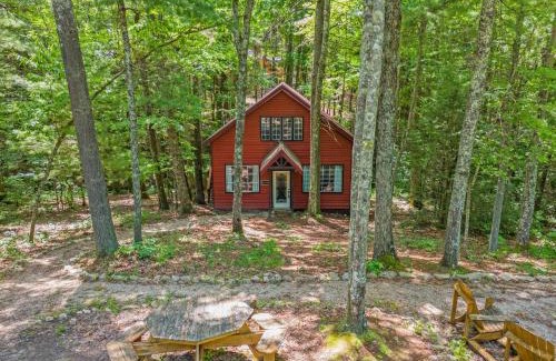 Rogers House | Remote Cabin, Close to Natural Bridge, 2Bedroom