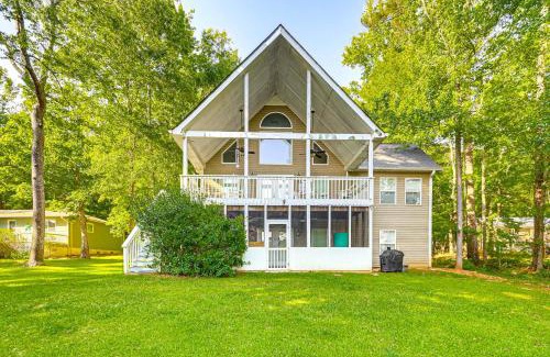 Eatonton House | Remote Escape Lake Home with Dock in Sparta!