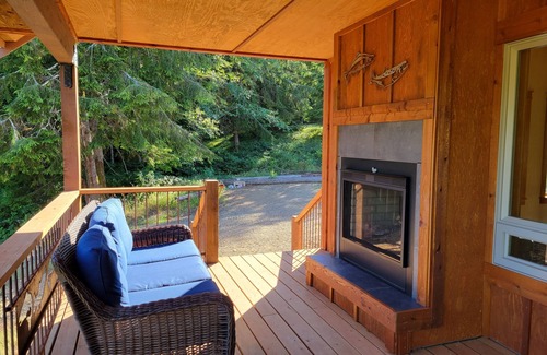 Hoquiam House | REMOTE HUMPTULIPS RIVER CABIN!