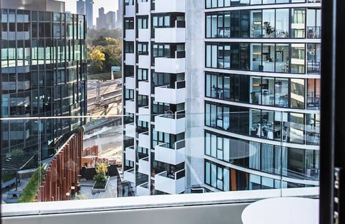 Cremorne Apartment | Remy Yarra River walk to MCG