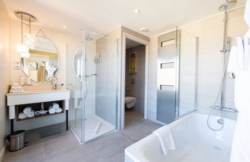 Couronne Urbaine Hotel | Renaissance Aix-en-Provence Hotel