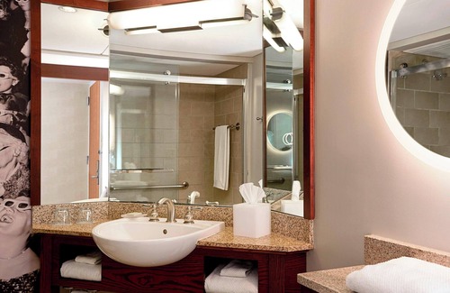 Uptown District Hotel | Renaissance Columbus Downtown Hotel