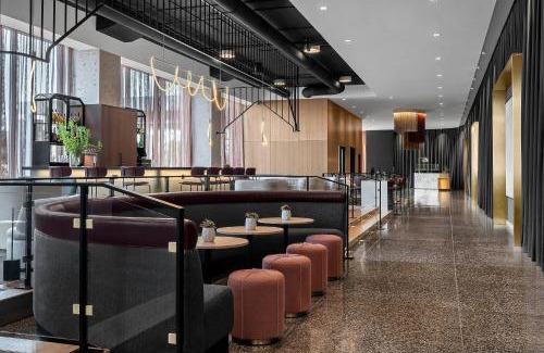 Wauwatosa Hotel | Renaissance Milwaukee West Hotel