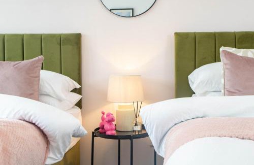 Vauxhall Apartment | Renaissance Suite - 2Bed - Sleeps 7 - Central