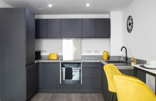 Vauxhall Apartment | Renaissance Suite - 2Bed - Sleeps 7 - Central