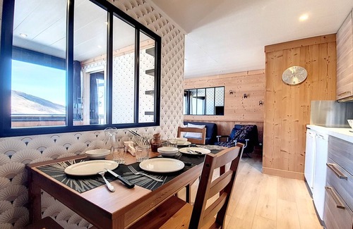 Les Menuires Apartment | Renovated 2-room near slopes, balcony, outdoor parking