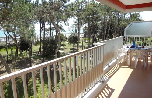 Porto Santa Margherita Apartment | Renovated apartment with sea view terrace