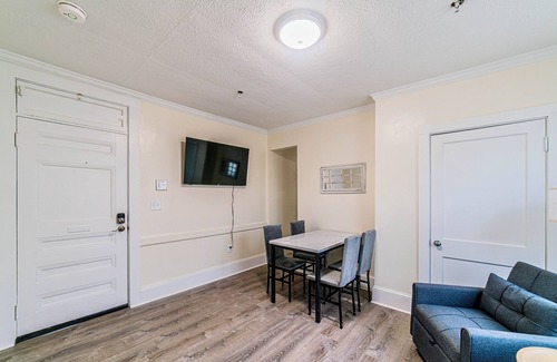 Falmouth Apartment | Renovated 1-bedroom apartment in Downtown Falmouth Located Right on Main Street