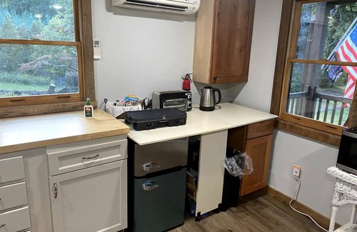Brevard Cabin | Renovated 1800's Mountain Cabin