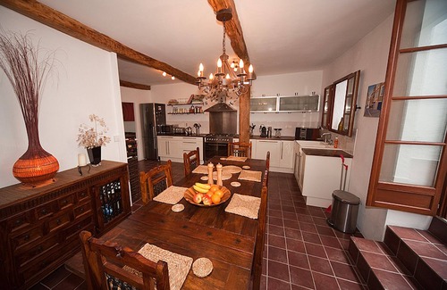 Cessenon-sur-Orb House | Renovated 19th Century Former French Winemakers Home (walk to river & shops)