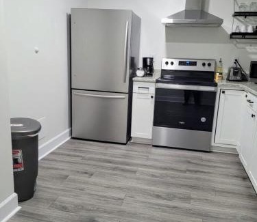 Durham House | Renovated 2 Bed Walltown Home Walk To Duke! A