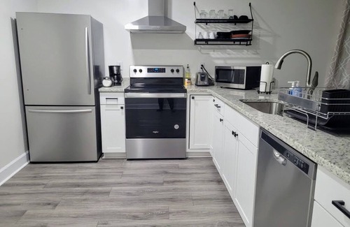 Durham Apartment | Renovated 2 Bed Walltown Home Walk to Duke A