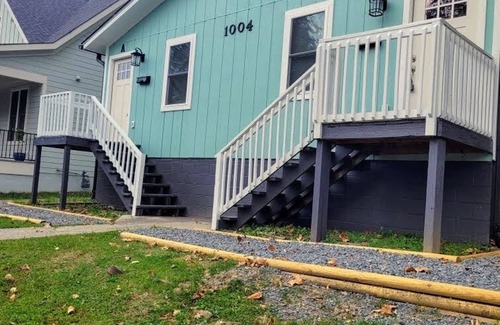 Durham Apartment | Renovated 2 Bed Walltown Home Walk to Duke A