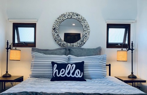 El Porto Apartment | Renovated 2 bedroom/ 2 bath Penthouse Unit