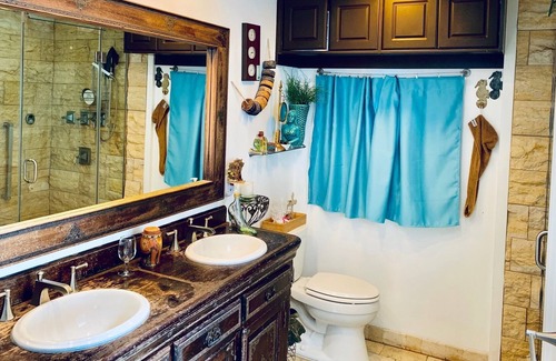 El Porto Apartment | Renovated 2 bedroom/ 2 bath Penthouse Unit