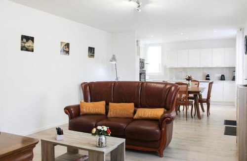 Drancy Apartment | Renovated 2-bedroom apartment