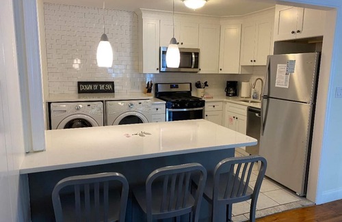 Cape May Cottage | Renovated 2 BR/1.5 bath close to beach and town - Available for 2025!