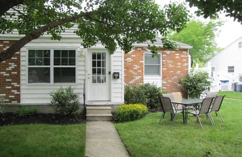 Cape May Cottage | Renovated 2 BR/1.5 bath close to beach and town - Available for 2025!