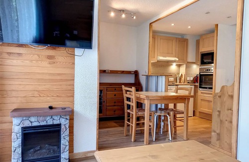 Macot-la-Plagne Apartment | Renovated 2-room apartment, central location, pool, pets allowed