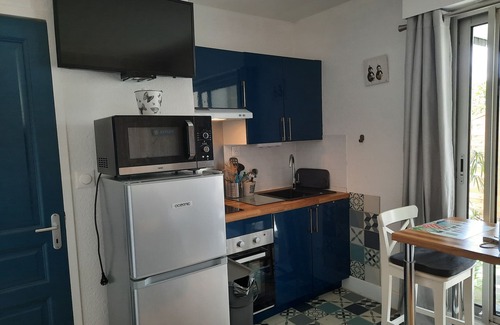 Benodet Apartment | Renovated 2* studio with small bedroom, quiet location, small garden on the Breton Riviera